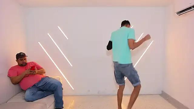 Freechat brutal_sex_room2k on StripChat