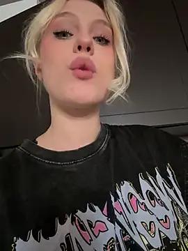 Freechat CaitlinSugar on StripChat