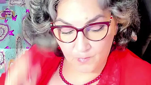 Freechat cataleya_mom on StripChat