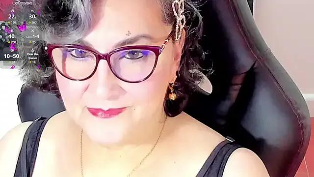 Freechat cataleya_mom on StripChat