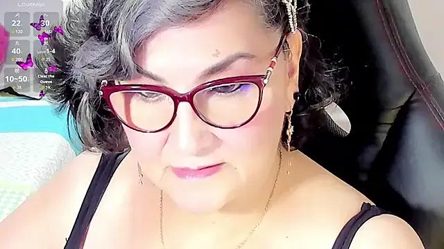 Freechat cataleya_mom on StripChat