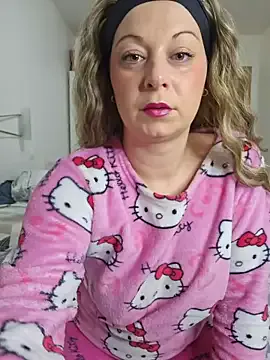 Freechat Chaudesquirt on StripChat