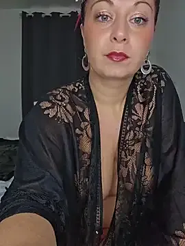 Freechat Chaudesquirt on StripChat