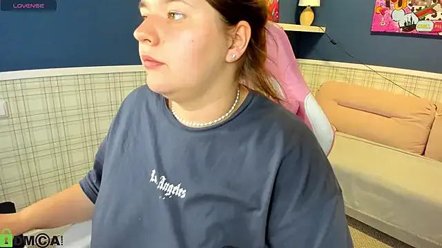 Freechat Chloee_White on StripChat