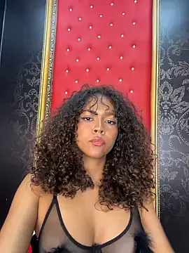CurlyOopsieXXX