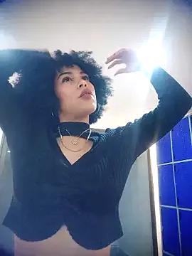 StripChat delaylacruz is Freechat delaylacruz — Bobs in the kitchen