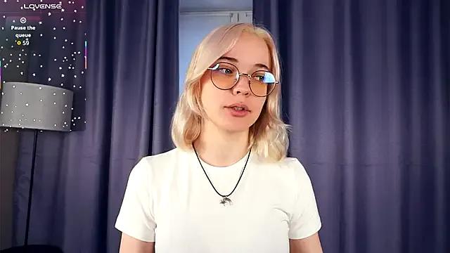 Freechat EdaKirkIin on StripChat