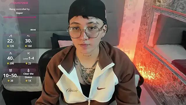 Freechat emahills__axelrose on StripChat