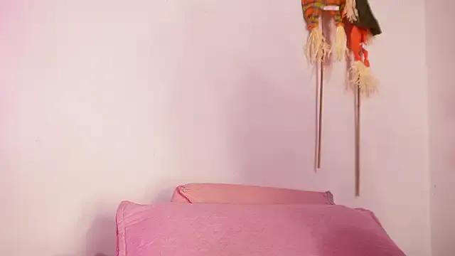 Freechat emyli_sw_ on StripChat