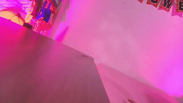 Freechat emyli_sw_ on StripChat