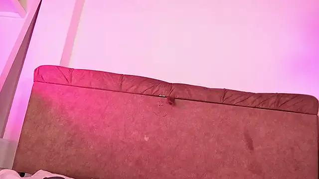 Freechat emyli_sw_ on StripChat