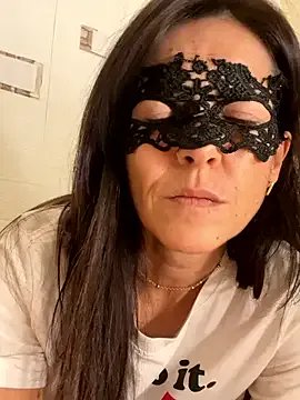 Freechat EmySkinny85 on StripChat