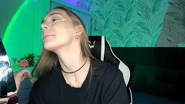 Freechat EvaPeace on StripChat