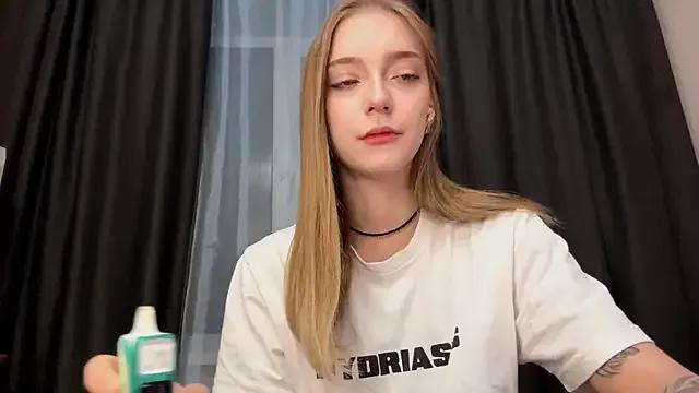 Freechat EvaPeace on StripChat