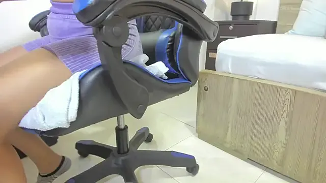 Freechat evelin_leroy on StripChat