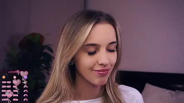 Freechat FannyHewson on StripChat