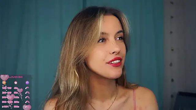 Freechat FannyHewson on StripChat