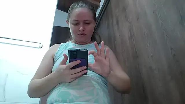 Freechat fisting_room on StripChat