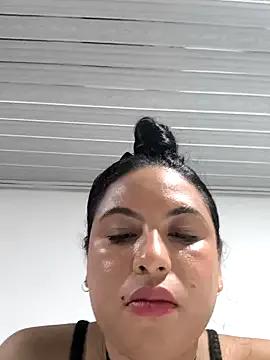 StripChat Francesca_ferrari is Freechat Francesca_ferrari — Oil on my tits