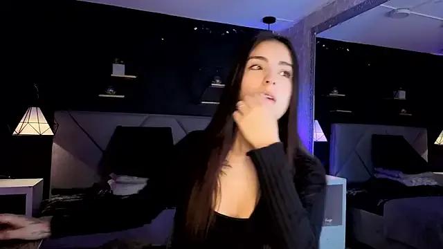 Freechat giapearl25 on StripChat