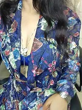 Group Hey_Jully on StripChat