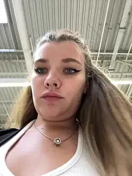 Freechat Holy_Tereza on StripChat