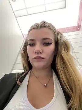 Freechat Holy_Tereza on StripChat