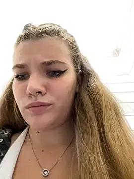 Freechat Holy_Tereza on StripChat