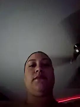 Freechat honeeyyy_pot on StripChat