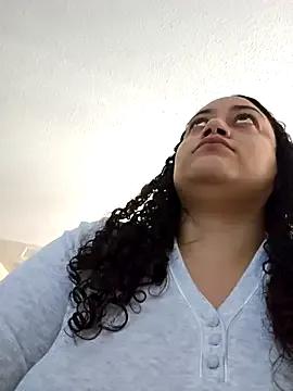 Freechat honeeyyy_pot on StripChat