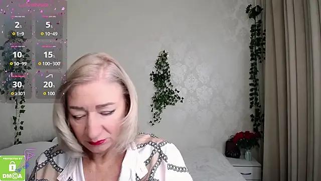 Freechat hunters_woman on StripChat