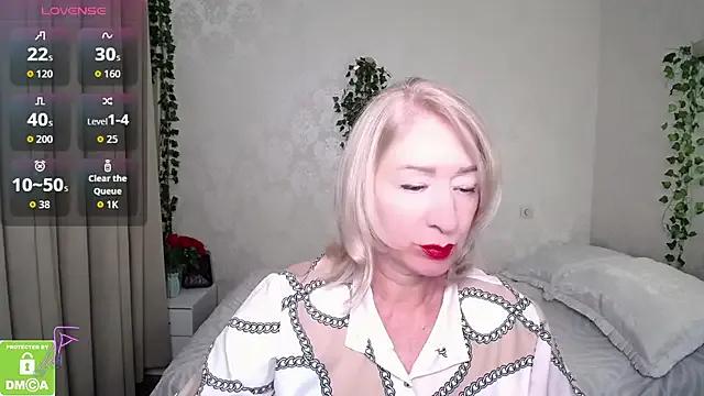 Freechat hunters_woman on StripChat