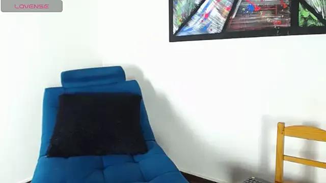 Freechat Iivana_19 on StripChat