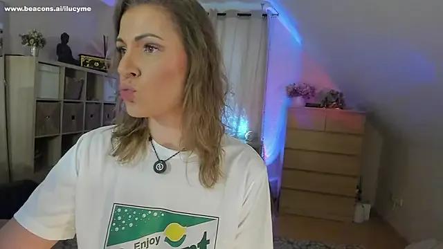 Freechat ilucyme on StripChat