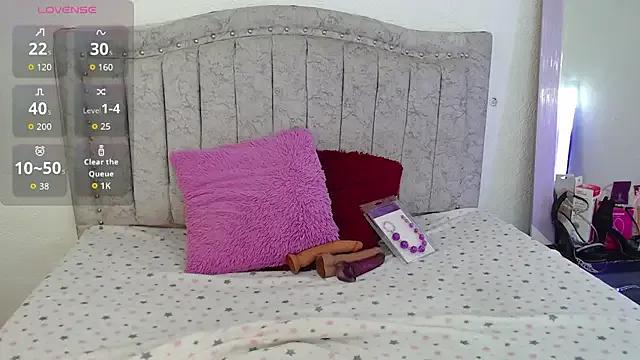 Freechat jazminslut on StripChat