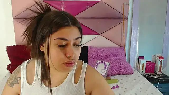 Freechat jazminslut on StripChat