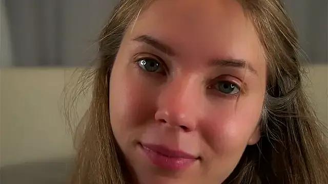 Freechat KarriBrownd on StripChat