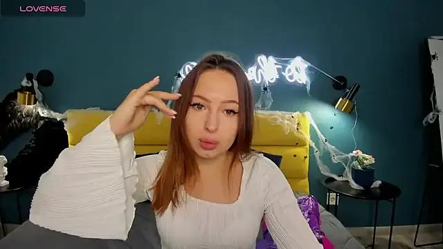 Freechat KetrinWhite on StripChat