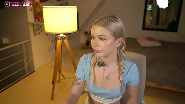 Private LexieLoree on StripChat