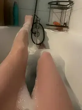 Freechat liloucamchaudee on StripChat