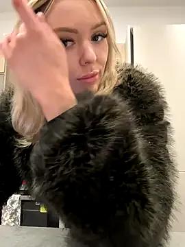 lolableux — MAKE ME CUM BEFORE BF GETS HERE!