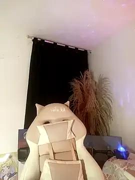 Freechat lovely_kitt on StripChat