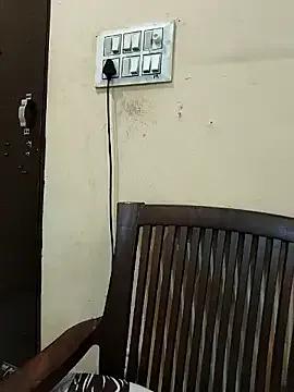 Freechat Maahhii_2 on StripChat