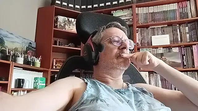 Freechat Mandra_is_a_whore on StripChat