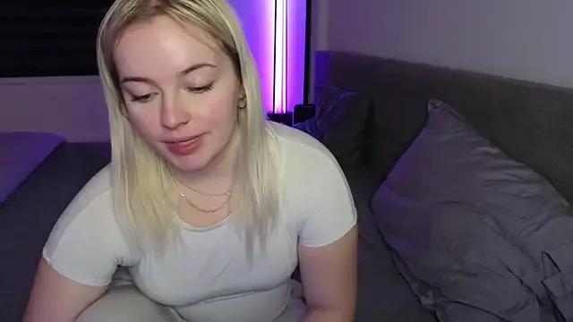 margot_robbie7 — take off my pants