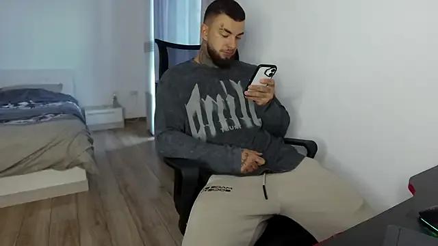 Freechat MasculineGuy99 on StripChat