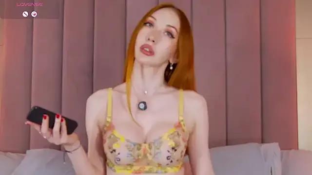 Freechat MayaSolar on StripChat