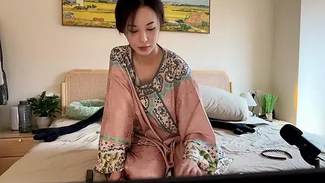 Freechat meowLili on StripChat