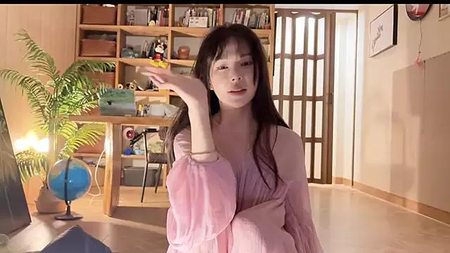 Freechat meowLili on StripChat