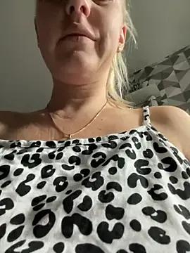 Freechat MerlinDave on StripChat